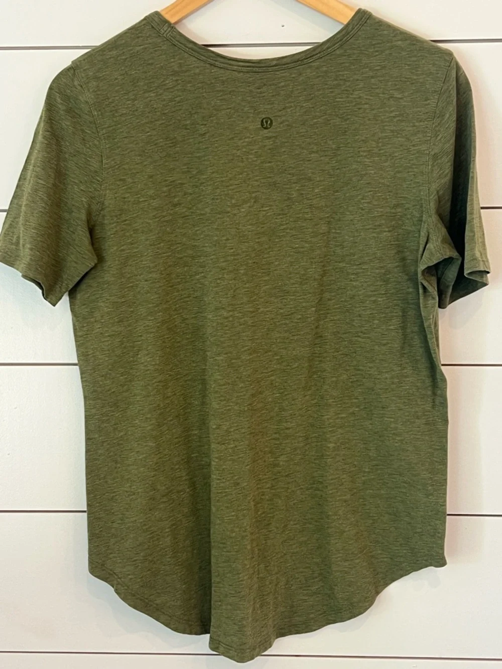 lululemon athletica‎ Women's  Heather Olive Short Sleeve Tee